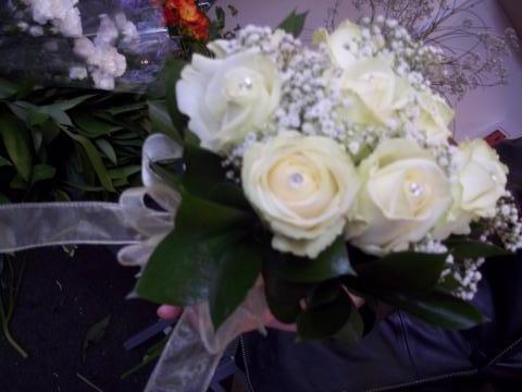 White_Rose_Bride_Bouquet_4005.JPG